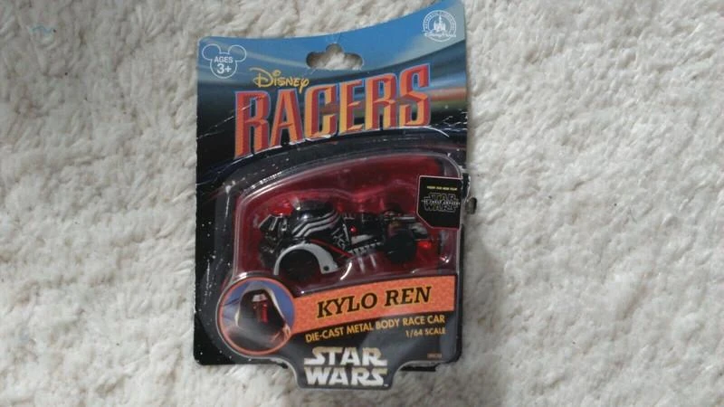 Collection voiture metal kylo ren disney star wars disneyland paris Neuf Idée ca